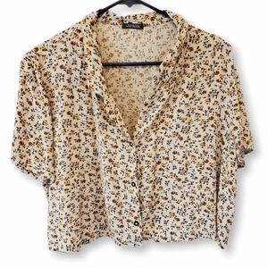 Cottagecore/ Indie/ Boho Floral Buttoned Crop Top